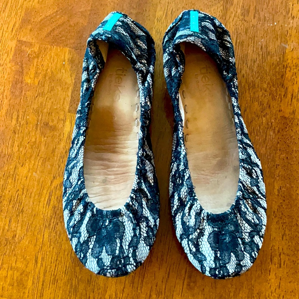 Tieks flats